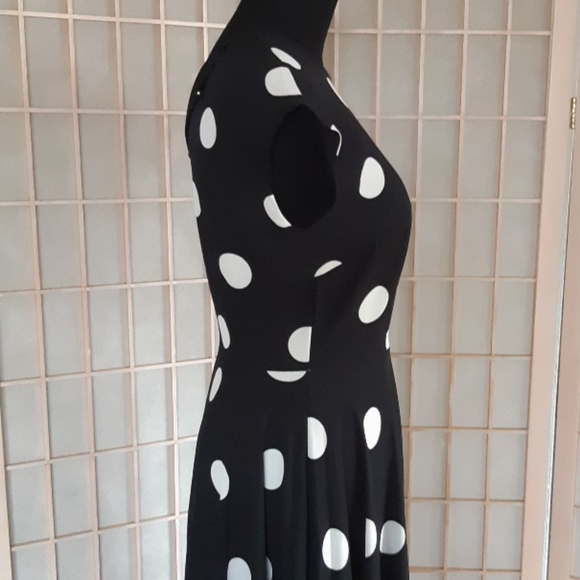 Black and white large polka dots lined dress - Picture 4 of 8